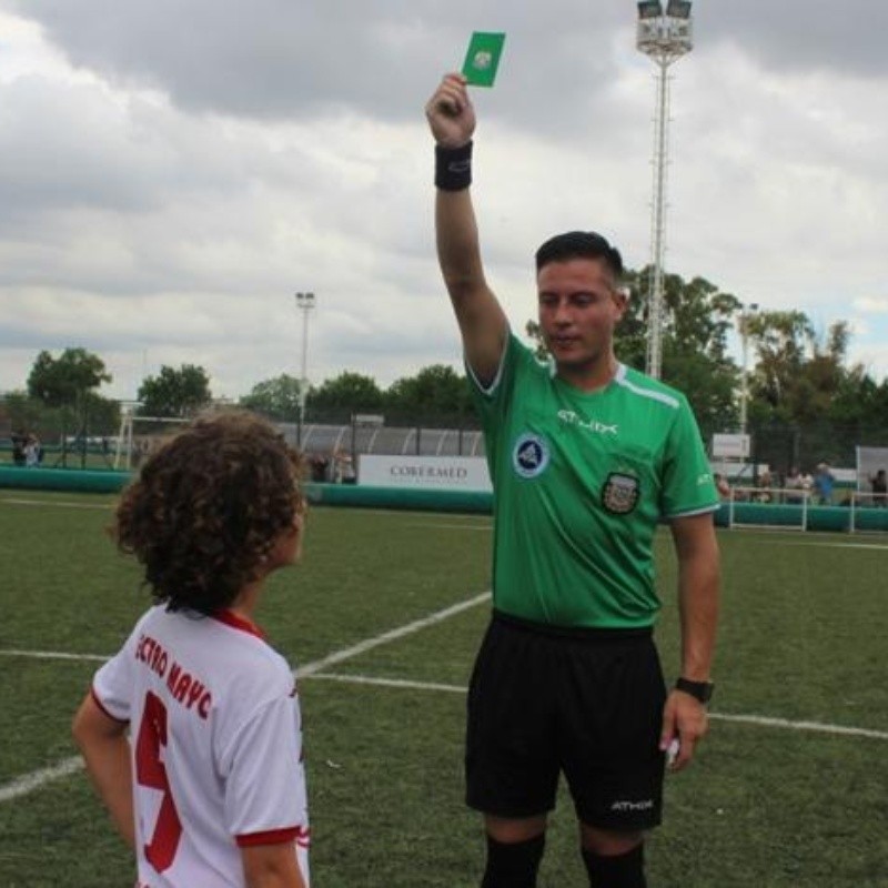 Bueno, hasta mañana: AFA ya empezó a usar la tarjeta verde