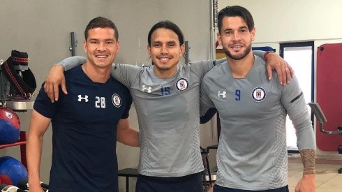 Flores, Zúñiga y Caraglio entrenaron hoy. (Instagram JerryFlores15)