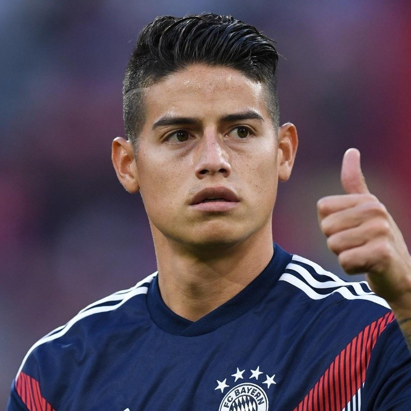 En muletas pero feliz: el posteo de James Rodríguez en las redes por su lesión