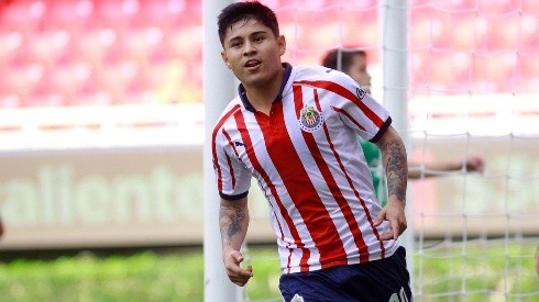 Chofis López extenderá su contrato con el Guadalajara.