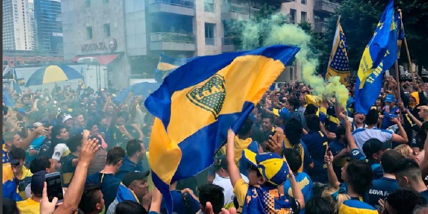 La Picante Bandera De Los Hinchas De Boca Contra River Y La Conmebol Bolavip