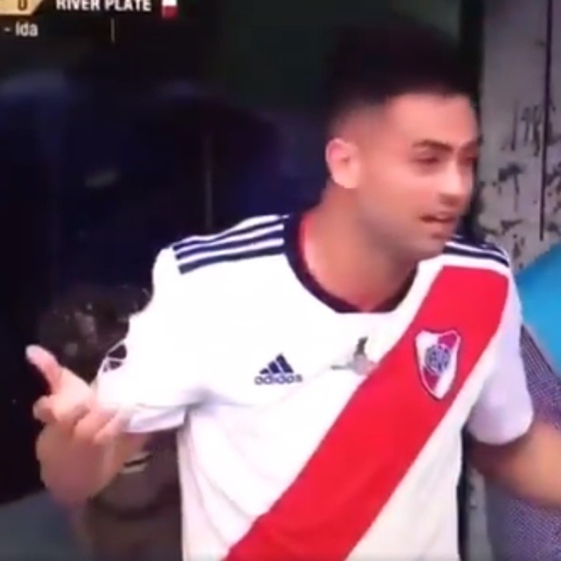 La agresión al Pity Martínez en cancha de Boca que los hinchas de River usan para defenderse