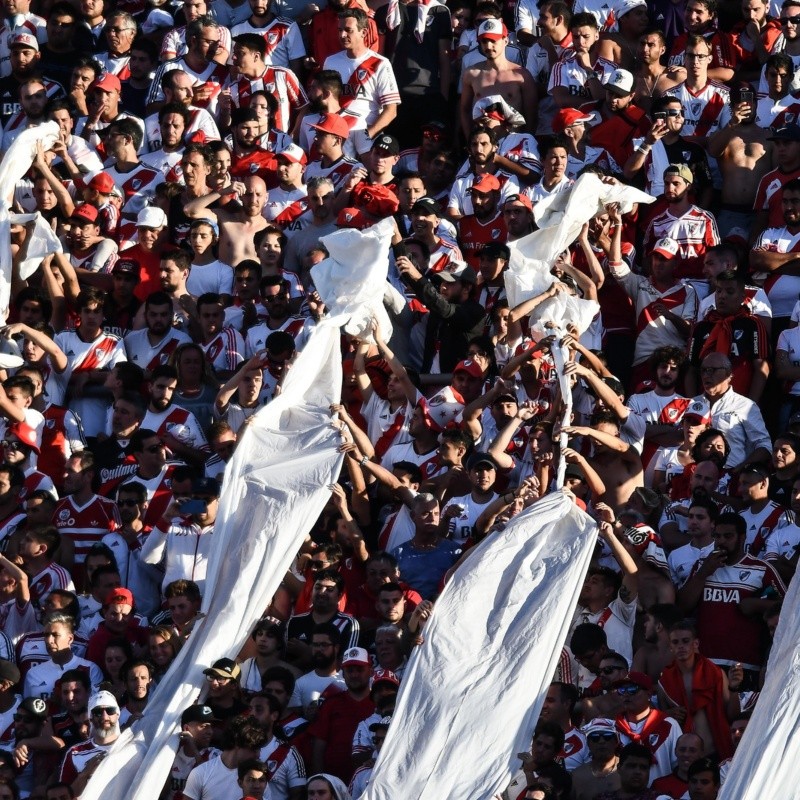 La canción que los hinchas de River le dedicaron a Boca por la final