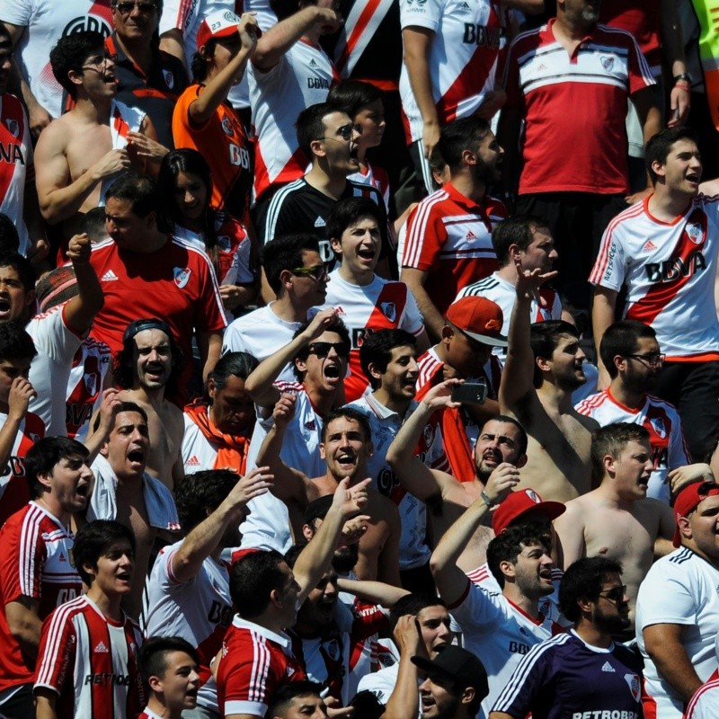 La primera gran ovación de los hinchas de River en Mar del Plata