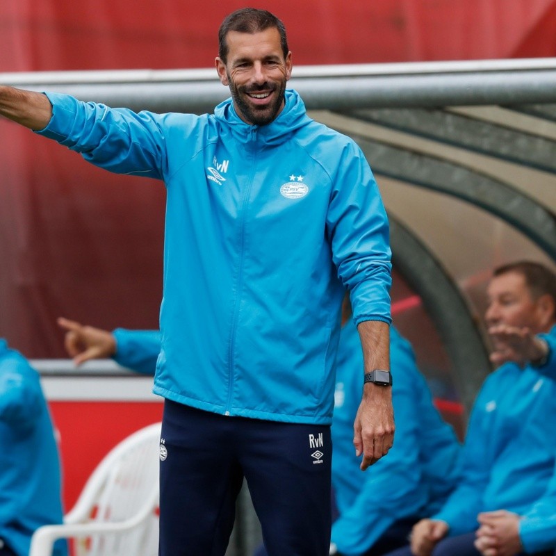 Van Nistelrooy se deshizo en elogios para el Chucky Lozano