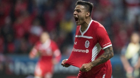 Vega anotó el 2-2 en Toluca.