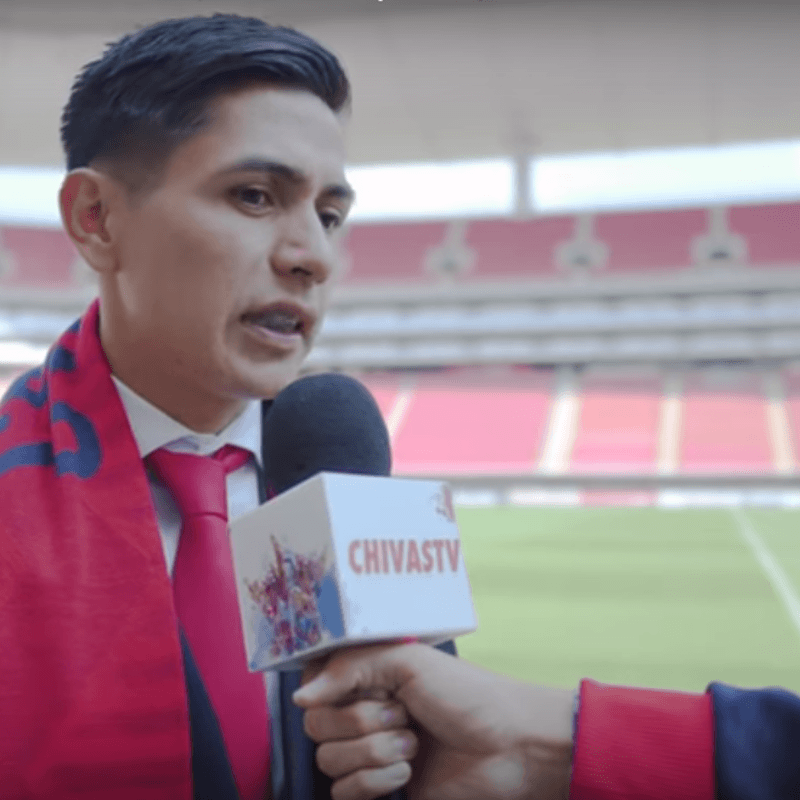 En su presentación, Dieter Villalpando le hizo un pedido a la afición de Chivas