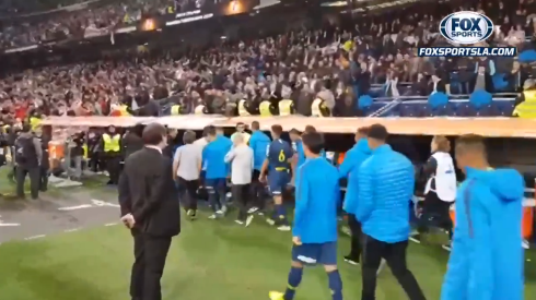 Foto de los jugadores de Boca saliendo del Bernabéu.