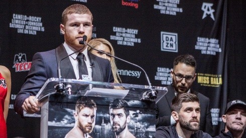 Canelo podría pelear en el Azteca el próximo año.