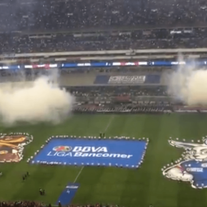 Estadio colmado y fuegos artificiales: así fue el tremendo recibimiento de ambos equipos en el Azteca