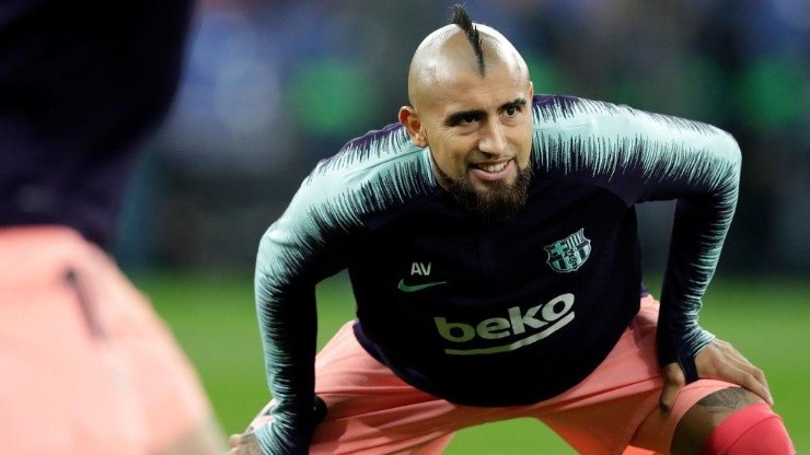 FELIZ DE SER CULÉ. Arturo Vidal antes de la goleada contra Espanyol por La Liga (Foto: Getty).