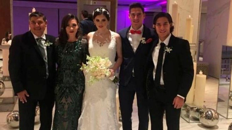 Diego Lainez dijo presente en el casamiento de su hermano Mauro