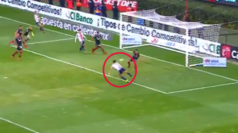 Pulido marcó el primer gol de Chivas en 2019 tras una buena combinación