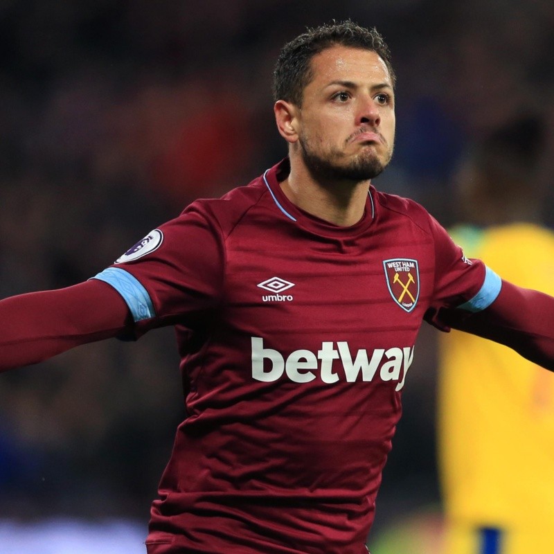 Bomba de Sport: un gigante de LaLiga iría por Chicharito Hernández