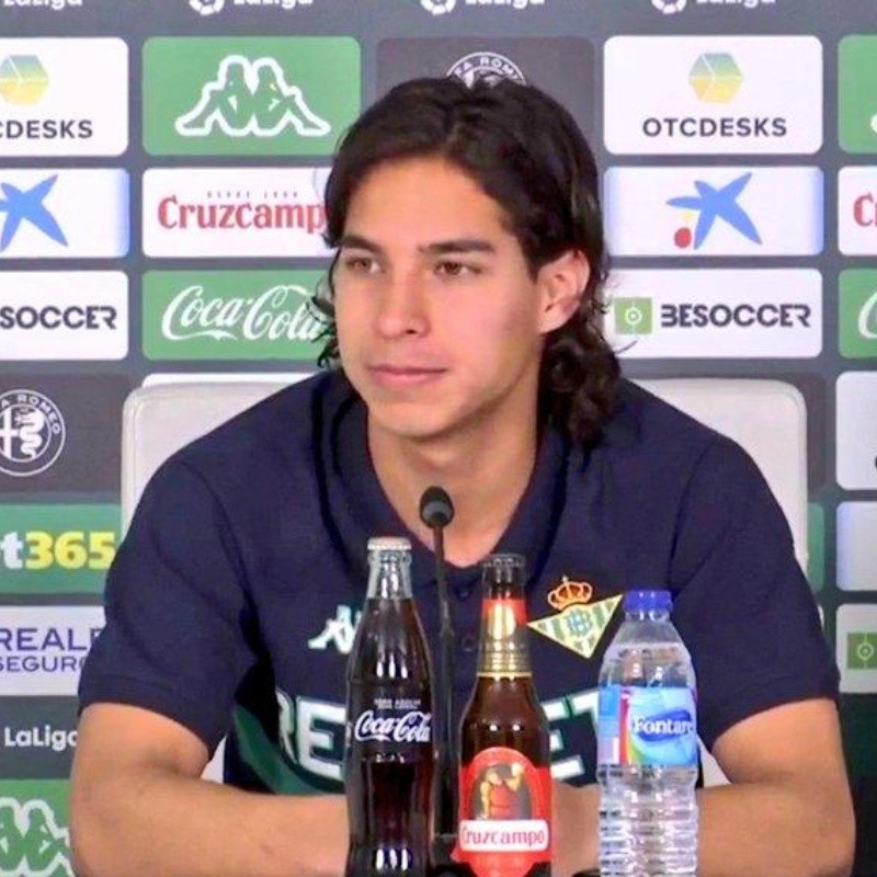 Encantado de tenerlo: Lainez llegó al Betis y le agradeció a Guardado