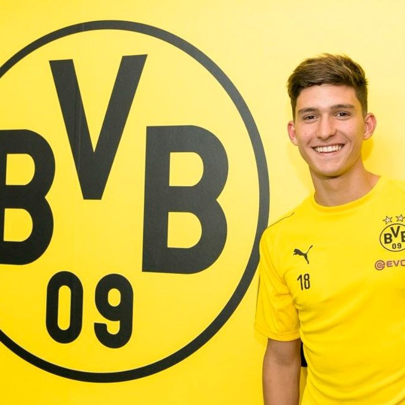 Pasó un día en el Borussia Dortmund y Balerdi ya ganó su primera batalla