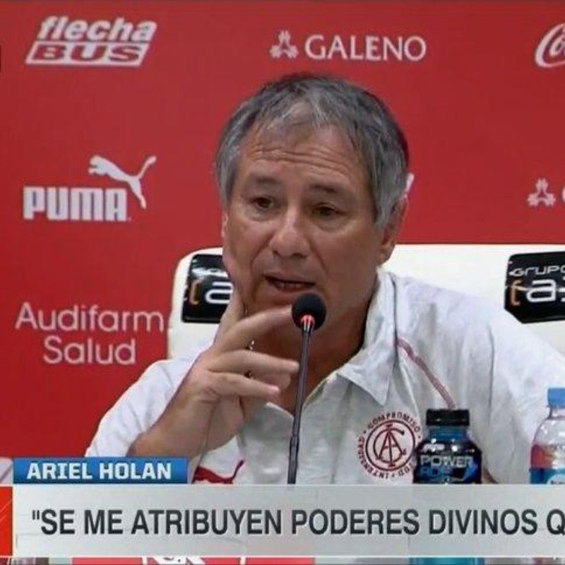 Sin vueltas: Holan confirmó en conferencia de prensa dos refuerzos para Independiente