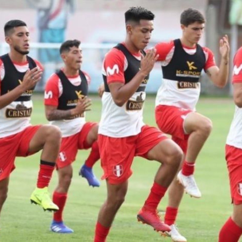 Segundo entreno de Perú que prepara el partido ante Uruguay