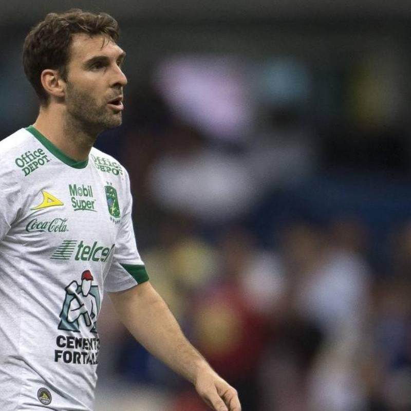 Lejos de callarse, Boselli volvió a apuntarle a la directiva de León