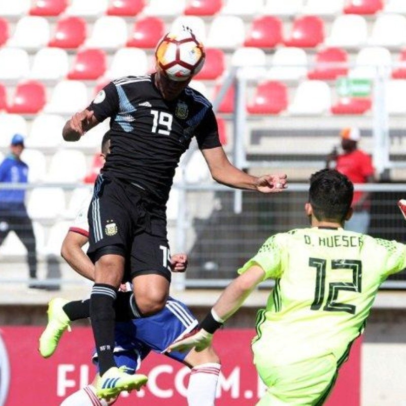 Argentina fue más que Paraguay, pero debió conformarse con un empate