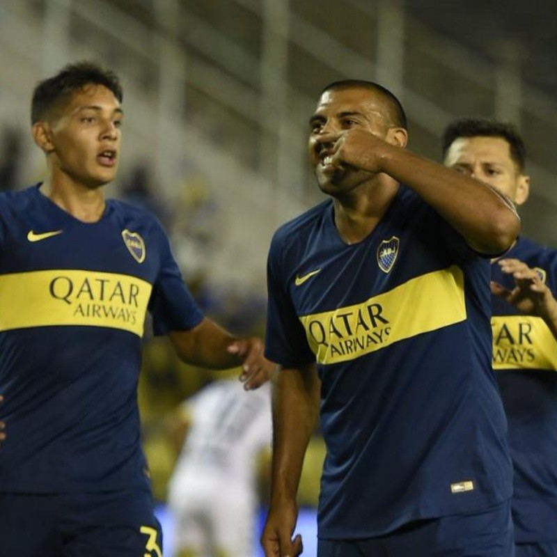 De penal, 'Wanchope' Ábila hizo el primer gol de Alfaro como DT de Boca