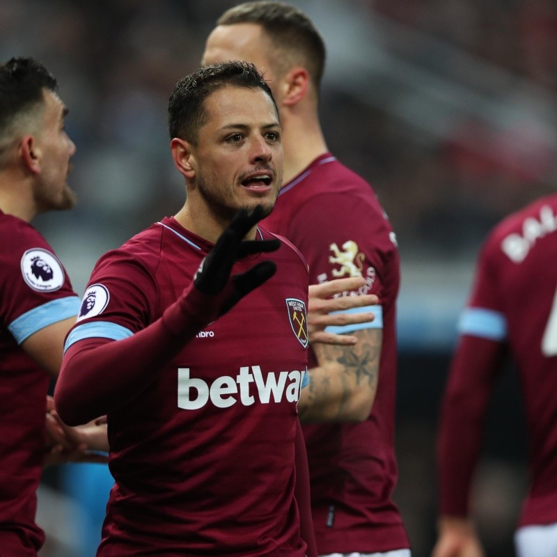 Hay un equipo obsesionado con sacar de West Ham a Chicharito