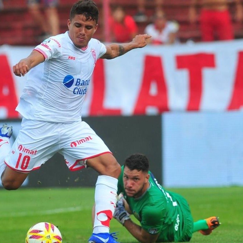 Lo vas a extrañar, Alfaro: golazo de Roa para el 1 a 0 de Huracán