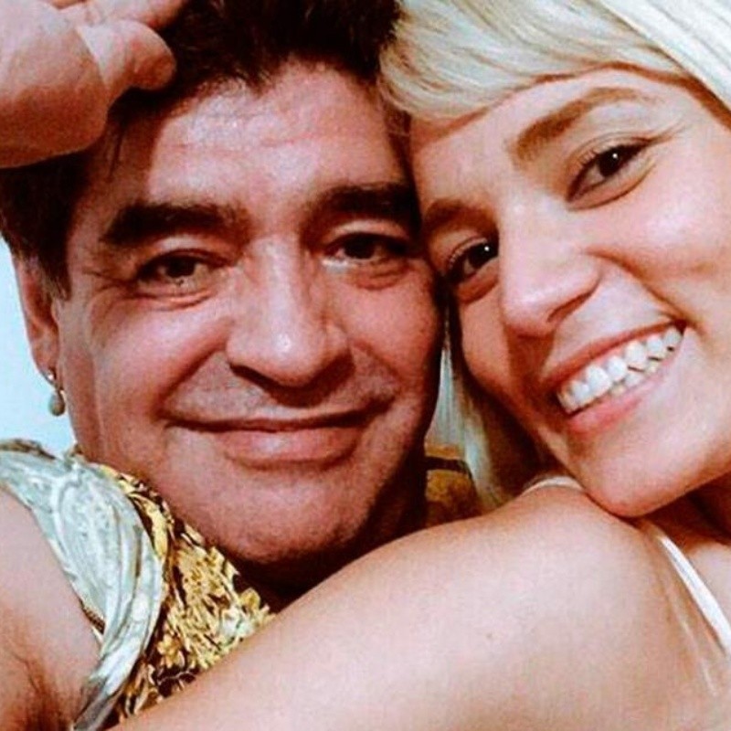 Nueva locura del 10: Maradona taparía el tatuaje que tiene de Rocío Oliva con una curiosa imagen