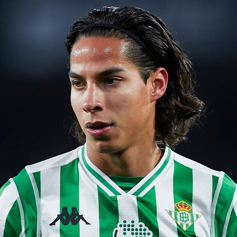 No para de asombrar: Lainez ya figura en promocionales del Betis