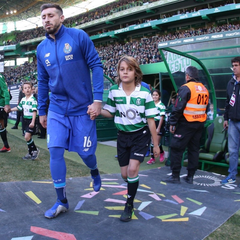 Héctor Herrera, cada vez más cerca del Milan