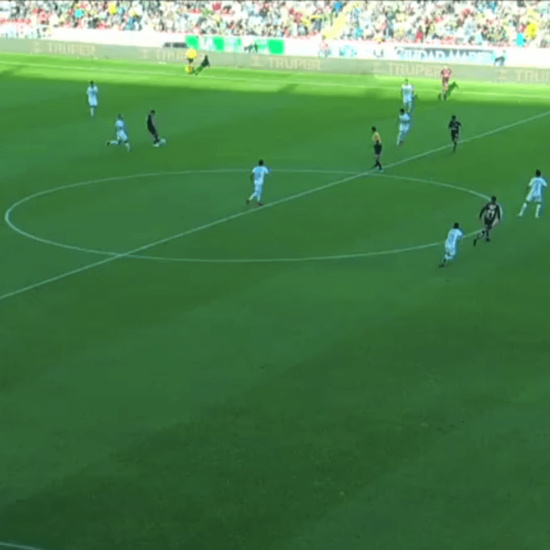 La polémica de la tarde: Del Valle anotaba un golazo, pero el VAR lo anuló por un offside muy fino