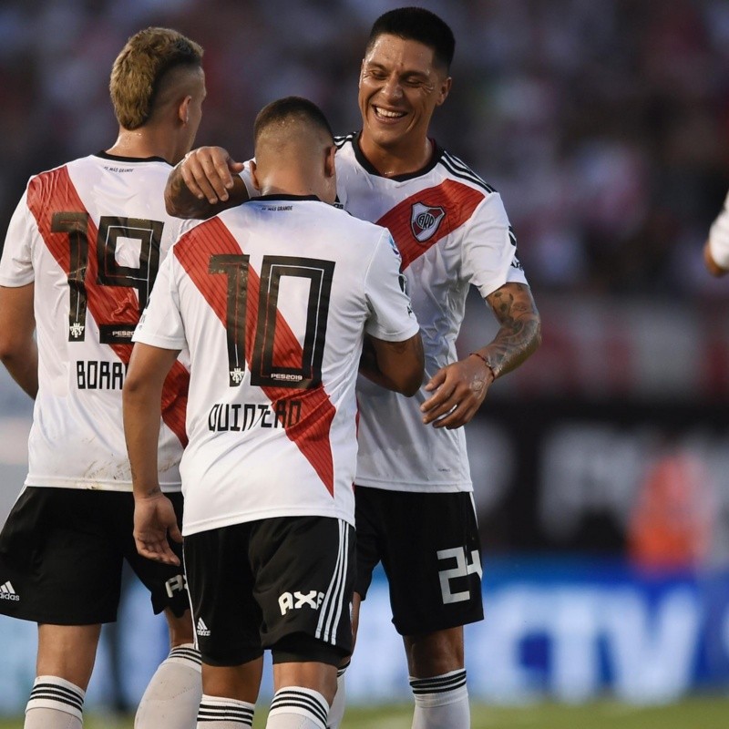 No podemos más: Quintero festejó su golazo a Racing sacando la lengua como Benedetto