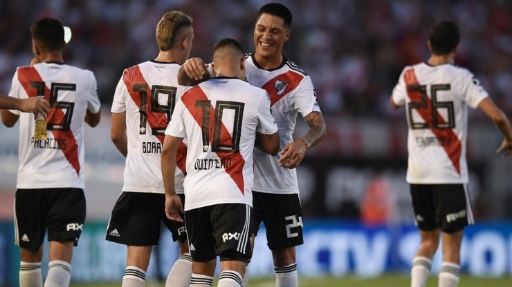 No podemos más: Quintero festejó su golazo a Racing sacando la lengua como Benedetto