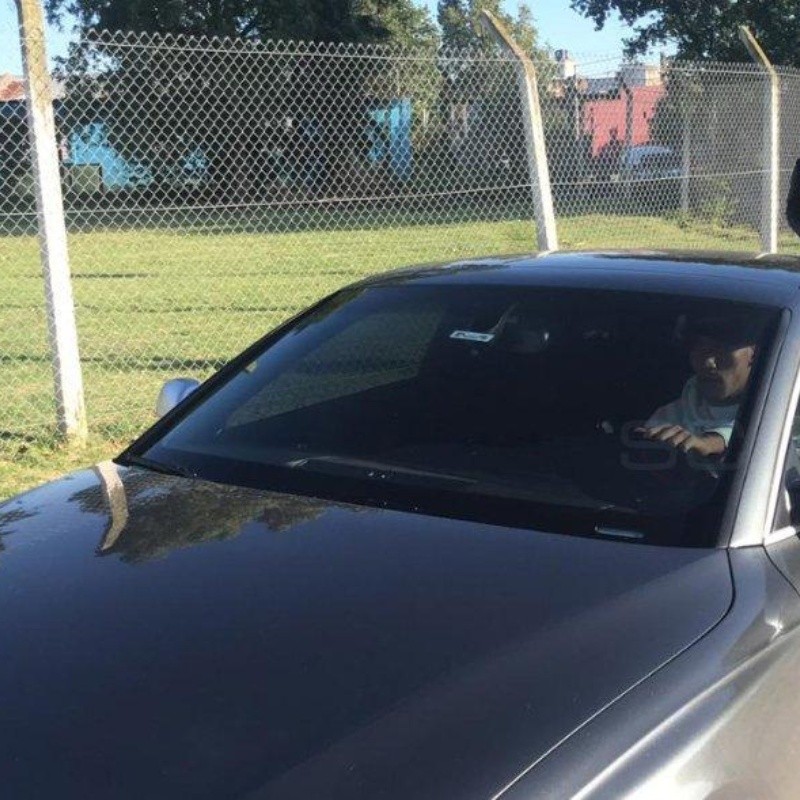 Se despide por un rato de la Superliga: así llegó Centurión al entrenamiento de la Reserva de Racing