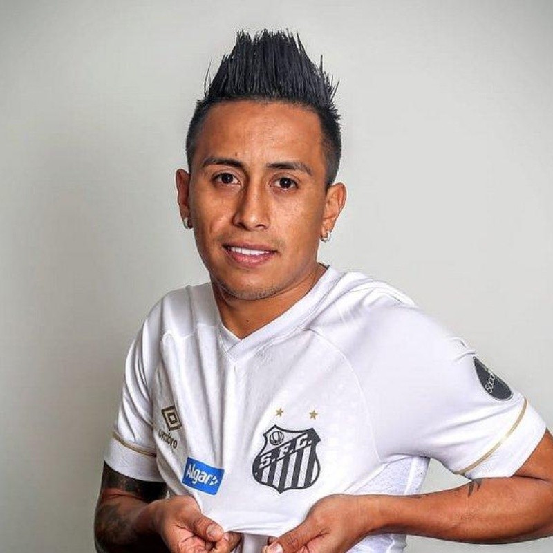 Asume la responsabilidad: Cueva fue presentado como jugador del Santos