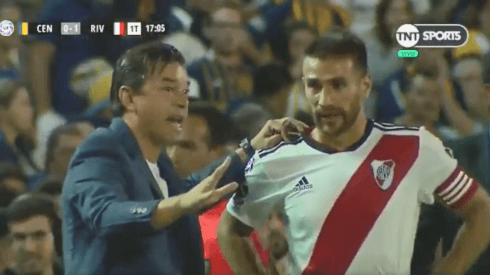 El detalle que nadie te mostró: la reacción de Gallardo y Ponzio al gol de Quintero
