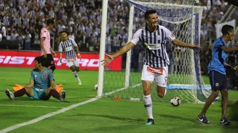 Mauricio Affonso celebra su gol.