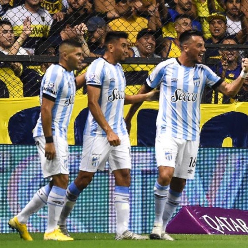 Boca se distrajo, Buffarini pifió feo y Atlético Tucumán ya gana en La Bombonera