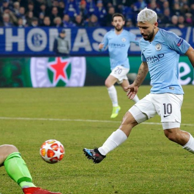 Agüero es tan bueno que el Schalke hasta le regala goles en la Champions