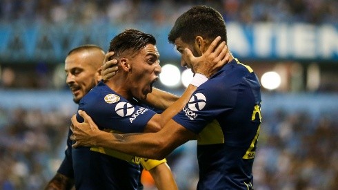ASÍ ESTÁN. Cristian Pavón celebra el gol de Boca con Lisandro López (Foto: Getty).