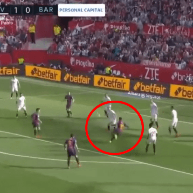 Messi había fallado en el gol del Sevilla pero lo solucionó con un golazo de volea