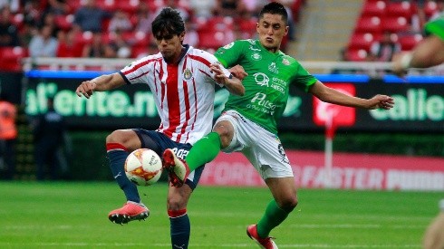Macías es jugador de León.