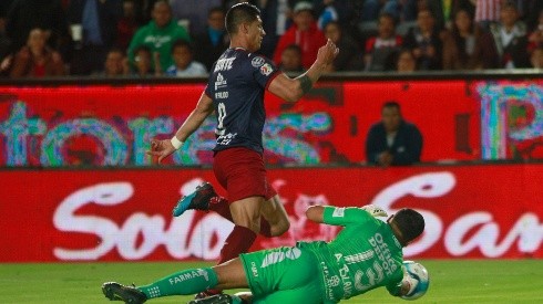 Chivas tiene cinco goles como visitante pero siete cedidos para un triunfo, un empate y dos derrotas