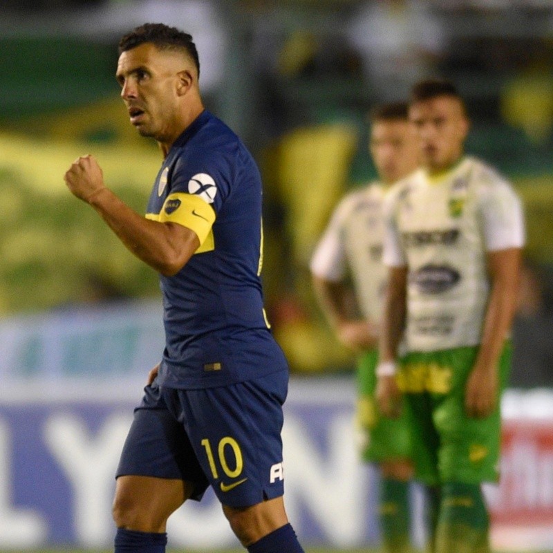 Ni Alfaro se animó a tanto: "Tevez se está poniendo el equipo al hombro"