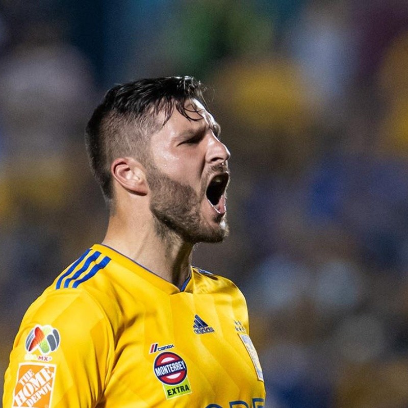 El festejo de Gignac por la victoria de Tigres ante Saprissa