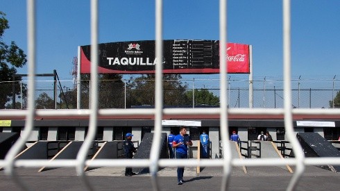 Cruz Azul enfrenta a Necaxa en el Estadio Azteca.