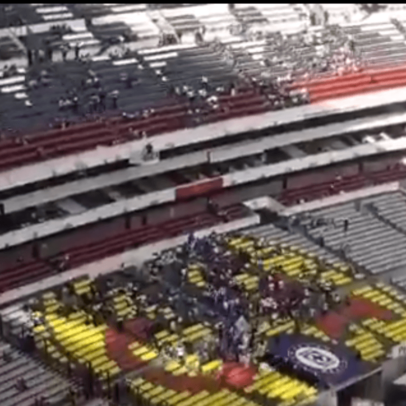 El estadio habla: la afición del Cruz Azul abucheó a Pedro Caixinha