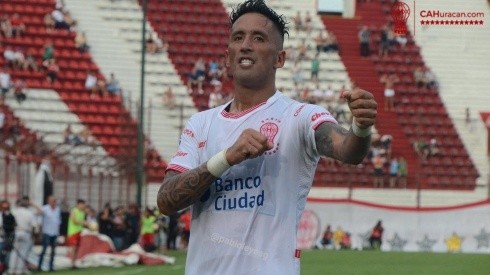 El sueño imposible al que aspira Lucas Barrios en la Superliga Argentina