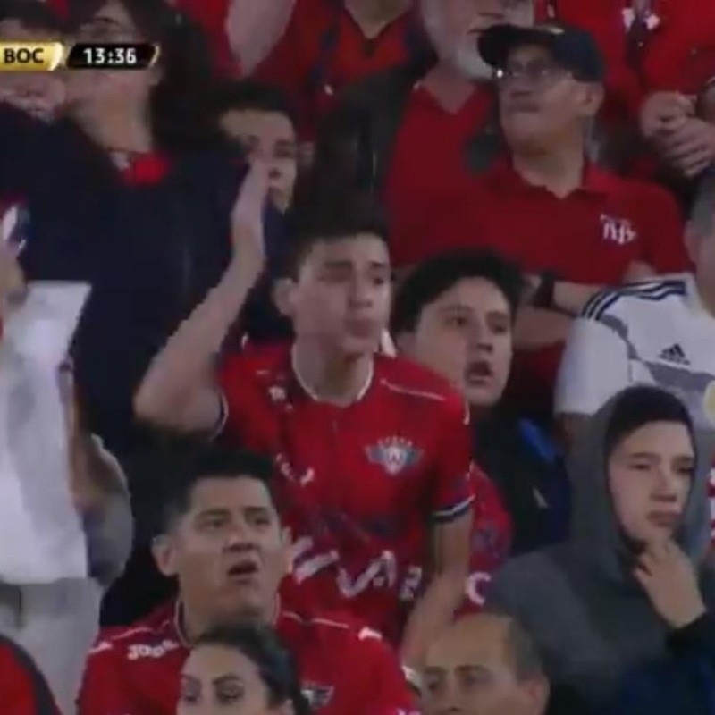 Pegan donde duele: los hinchas de Wilstermann mostraron una camiseta de River