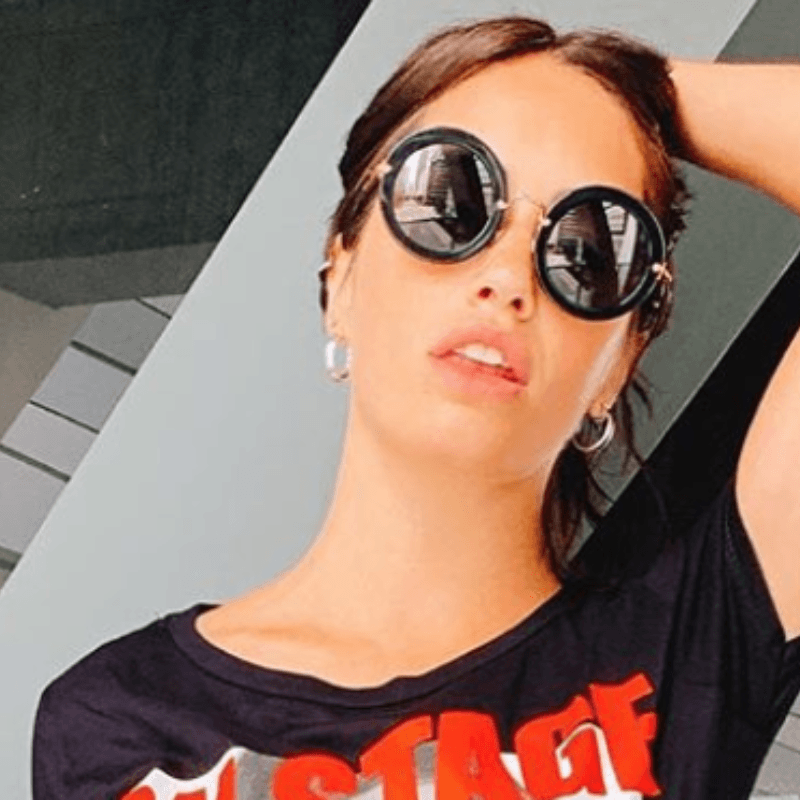 Las fotos de Lali Espósito con cara de dormida, pero muy despierta